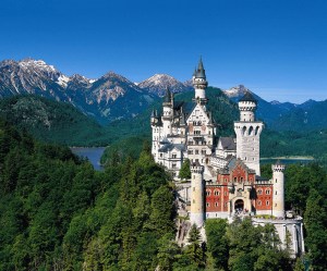 http://funnyfunda.com/amazing-places/neuschwanstein-castle.php