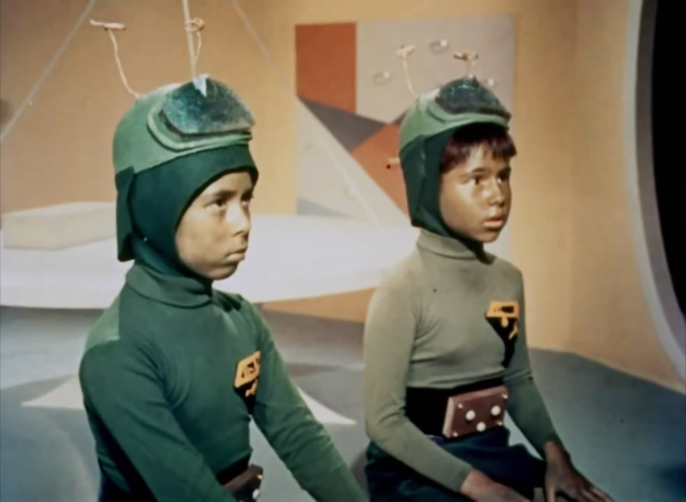 Santa-Claus-Conquers-the-Martians-1964-HD.mp4_snapshot_00.07.53_2014.12.19_12.41.51
